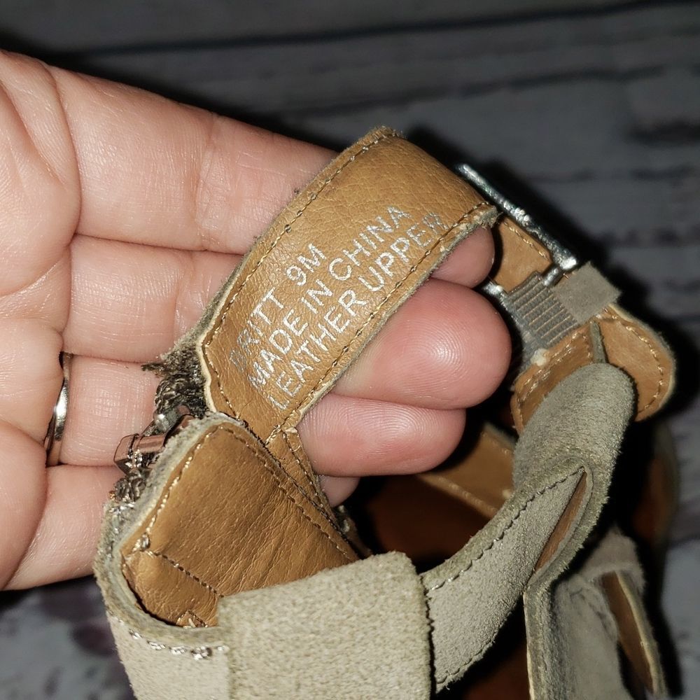 Yellow Box Britt Leather Upper Buckle Shoes - Picture 5 of 6